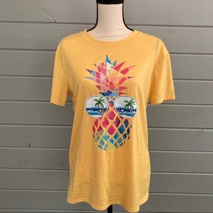 Aloha! Pineapple Graphic T-shirt, M